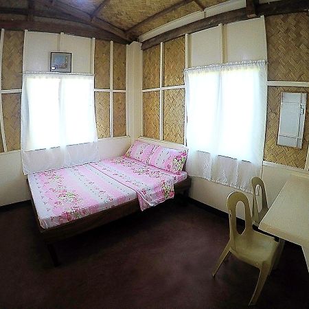 Hotel Rb Transient House Coron Esterno foto
