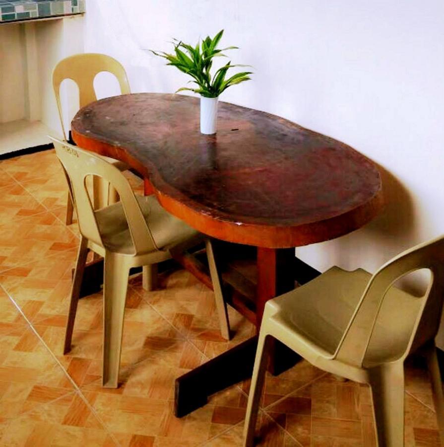 Hotel Rb Transient House Coron Esterno foto