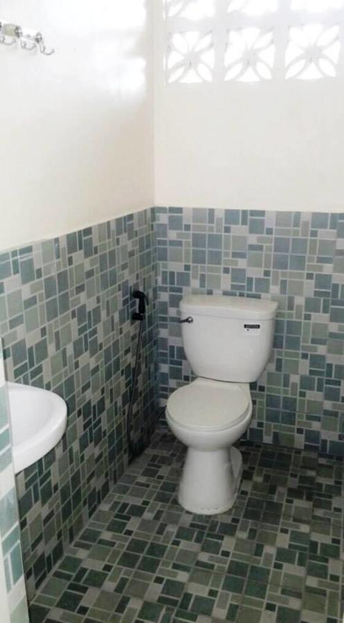 Hotel Rb Transient House Coron Esterno foto