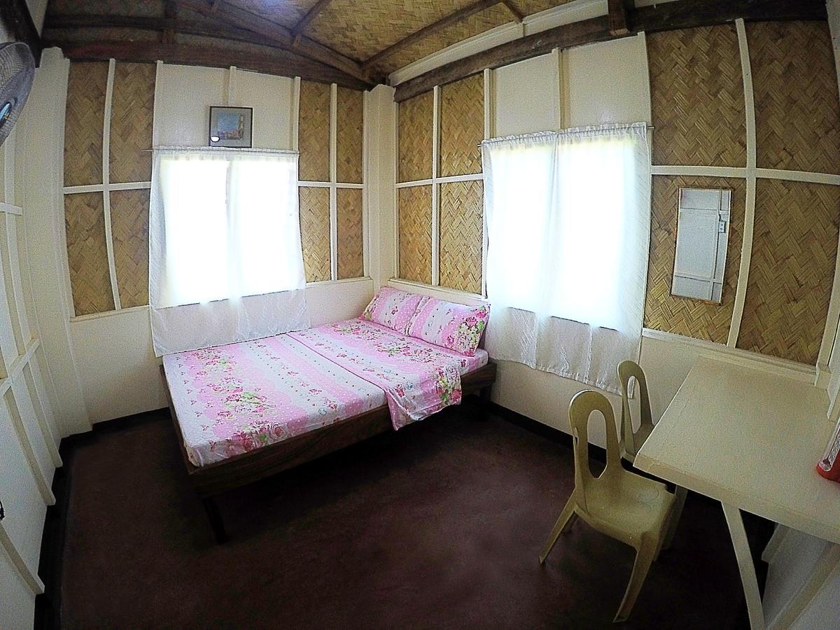 Hotel Rb Transient House Coron Esterno foto