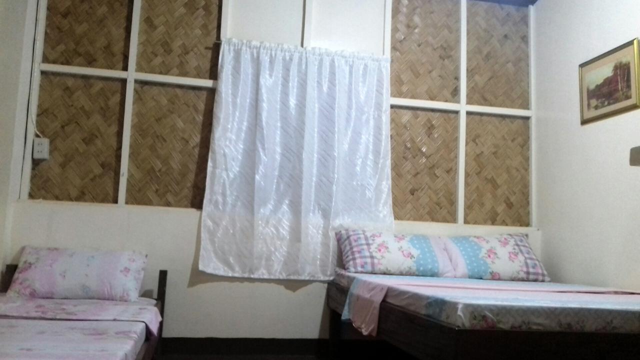 Hotel Rb Transient House Coron Esterno foto