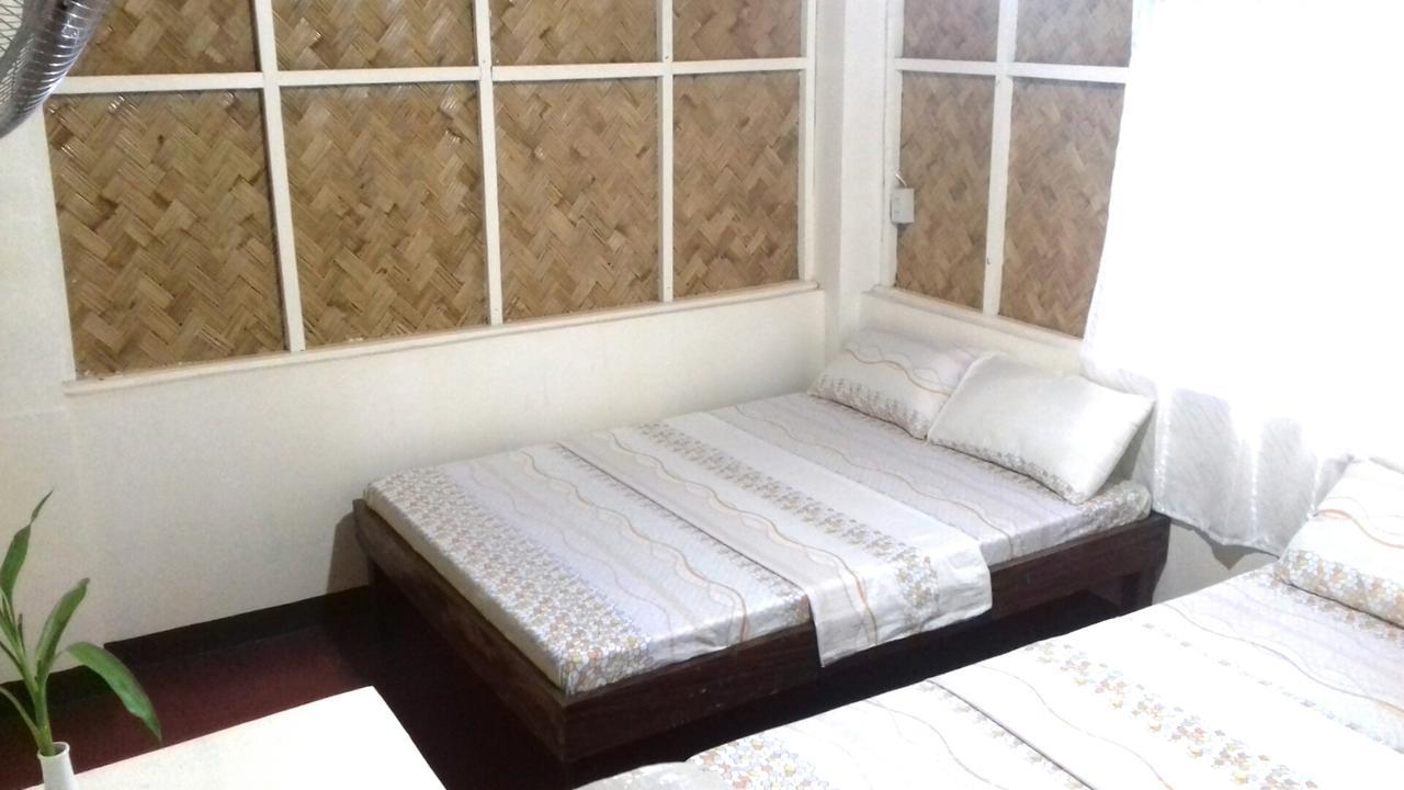 Hotel Rb Transient House Coron Esterno foto